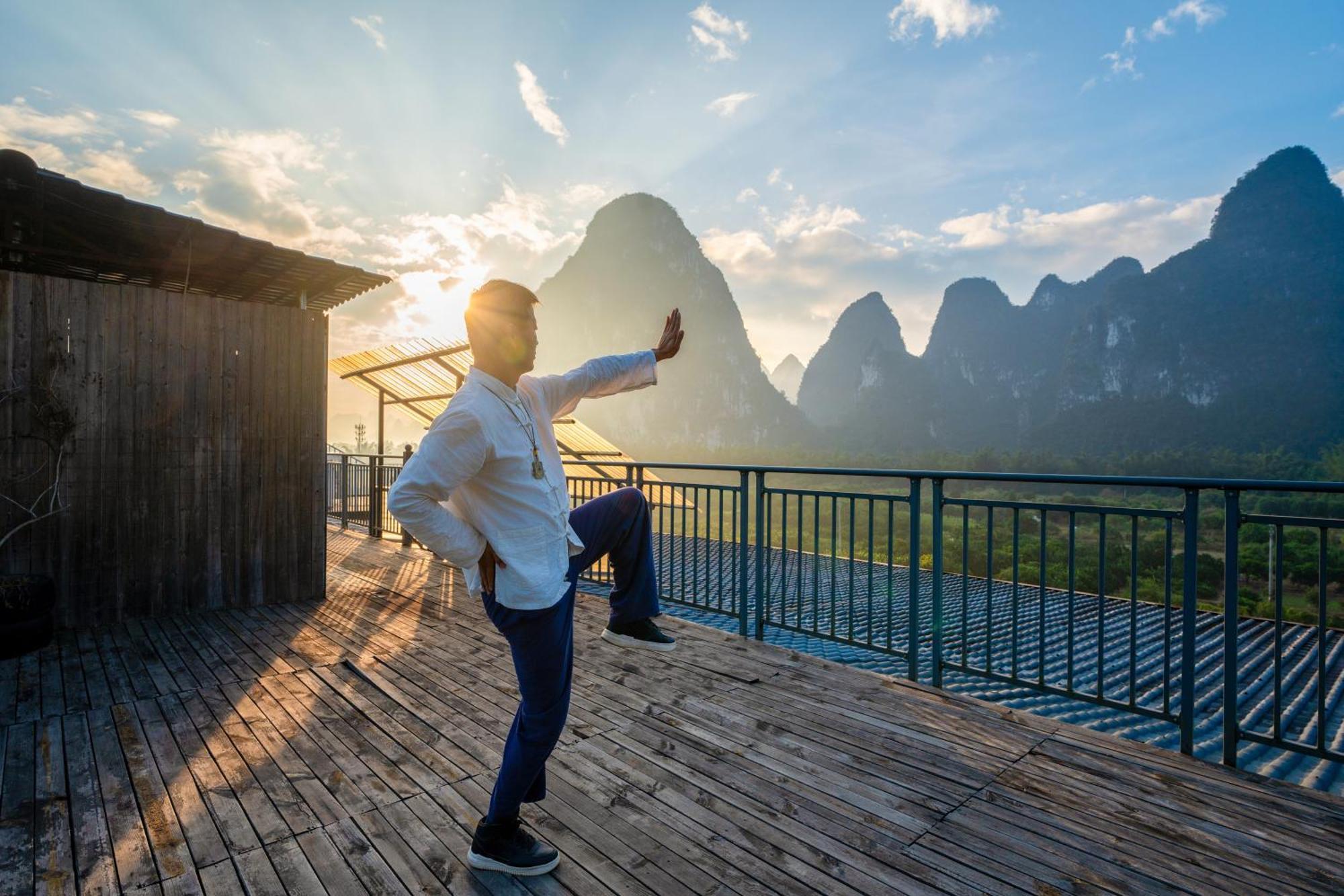 Leisure Courtyard Hotel Yangshuo-Free Shuttle Bus To Yangshuo Station Stay 2 Nights One Way Zewnętrze zdjęcie